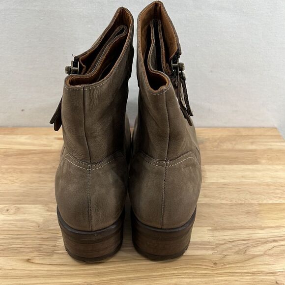 Bueno Fast Bootie- Taupe Nubuck- EU Size 42 (US 11)- NIB - Picture 3 of 7